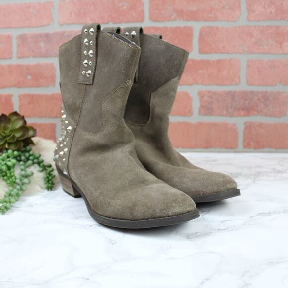 Bakers Taupe Brown Suede Leather Studded Pull on Boots Size 9 Women's - Picture 4 of 8